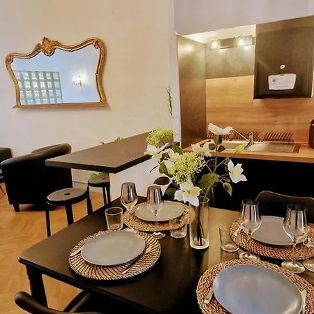 Le Parc2 Authentique, Coeur De Ville, Proximite Parking, Climatise Apartmán